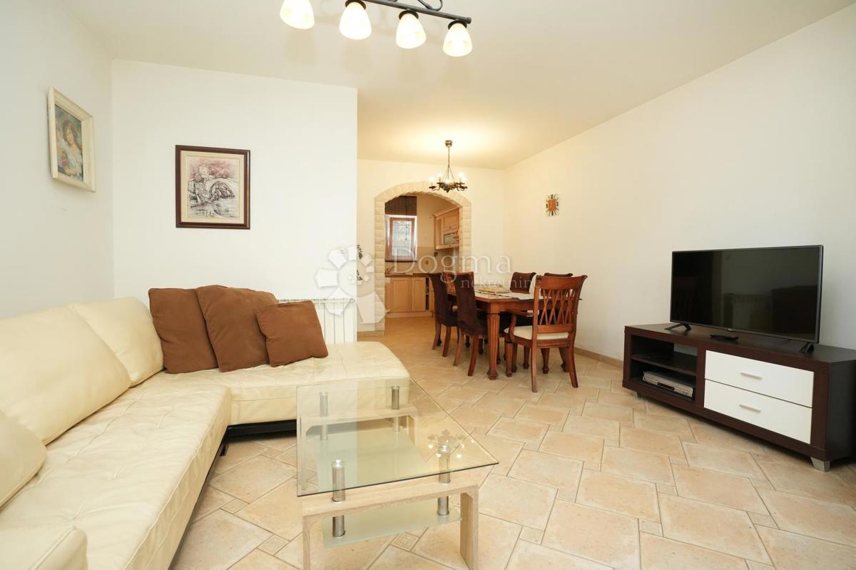 Stanovanje Štinjan, Pula, 70,02m2