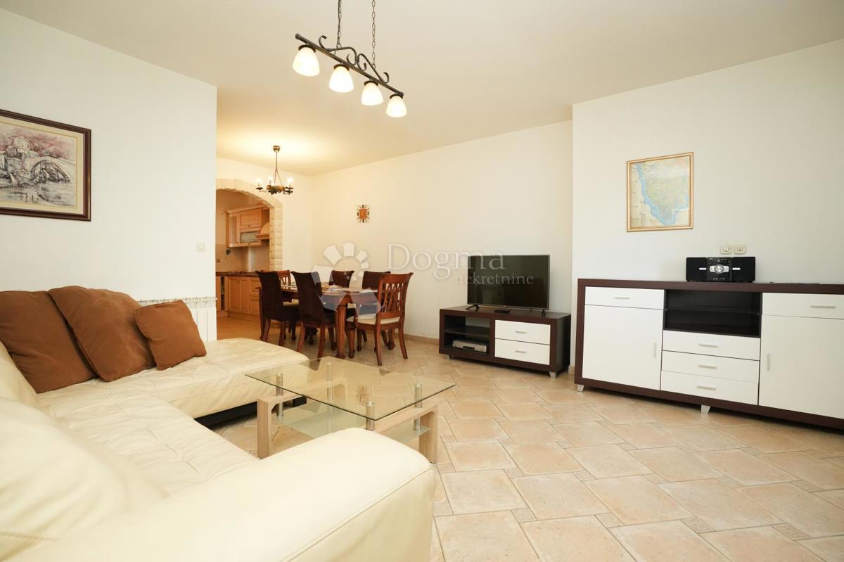 Stanovanje Štinjan, Pula, 70,02m2