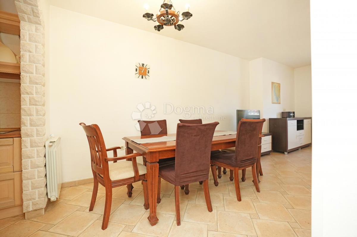 Stanovanje Štinjan, Pula, 70,02m2