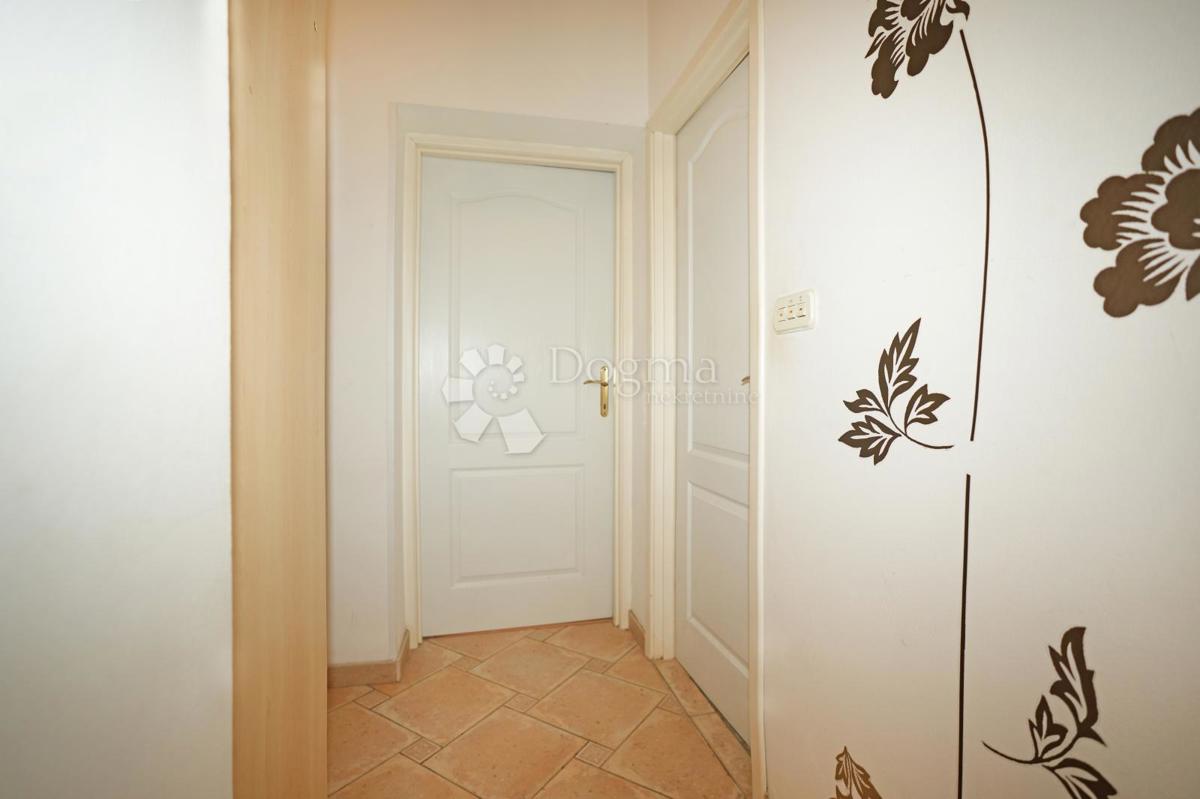 Stanovanje Štinjan, Pula, 70,02m2