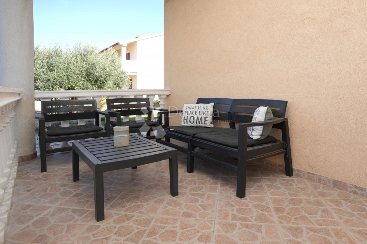 Stanovanje Štinjan, Pula, 70,02m2