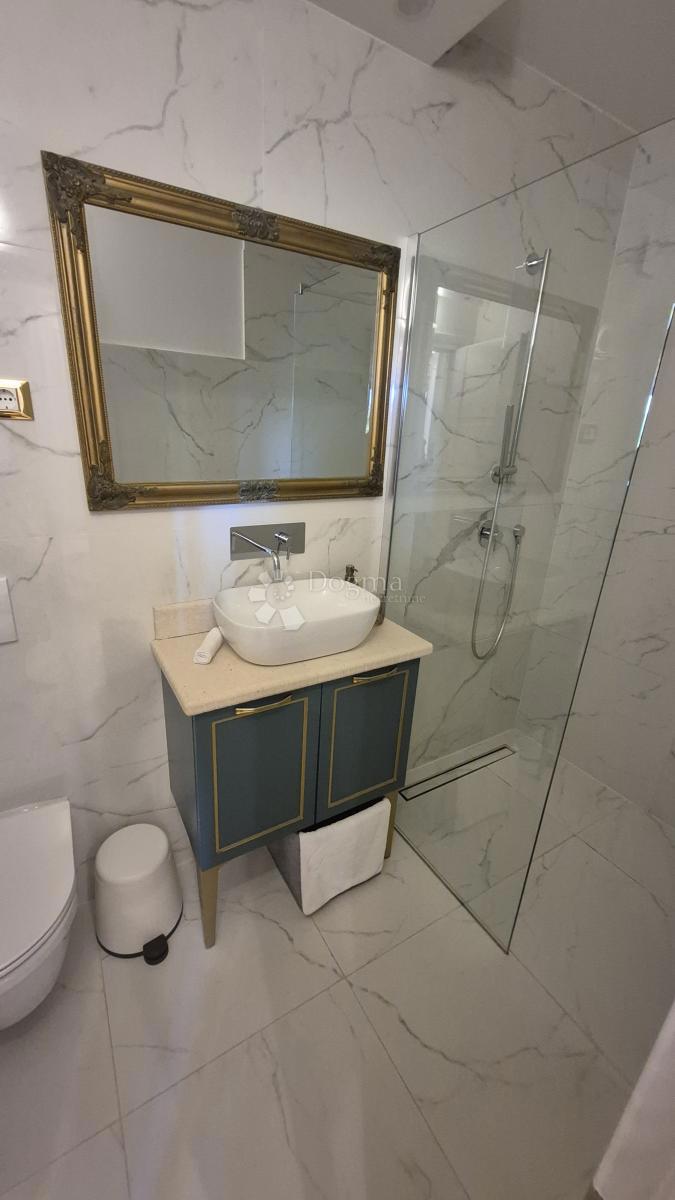 Stanovanje Vrsar, 77,97m2