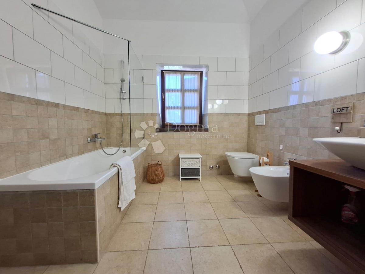 Hiša Višnjan, 205m2