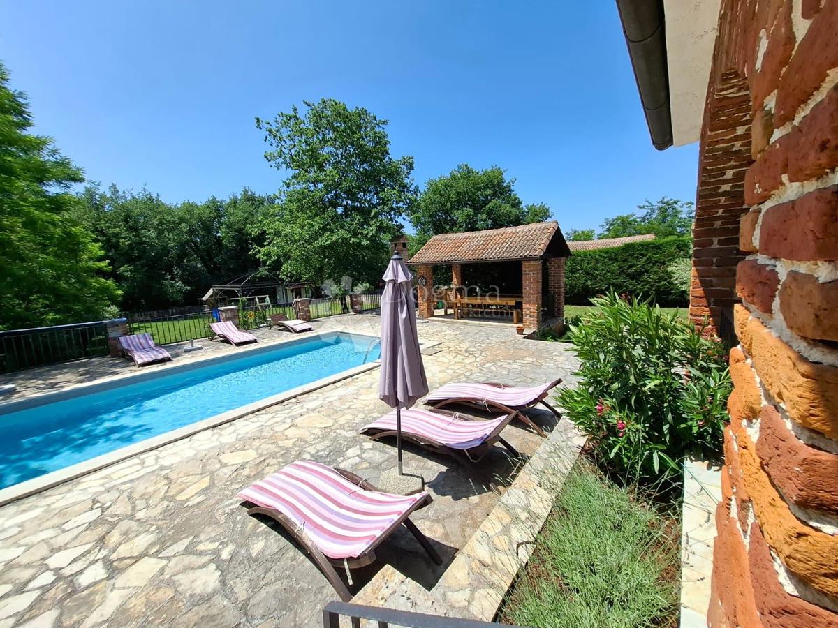 Hiša Višnjan, 205m2