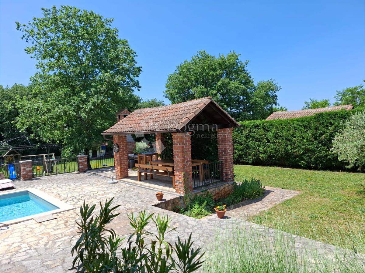 Hiša Višnjan, 205m2