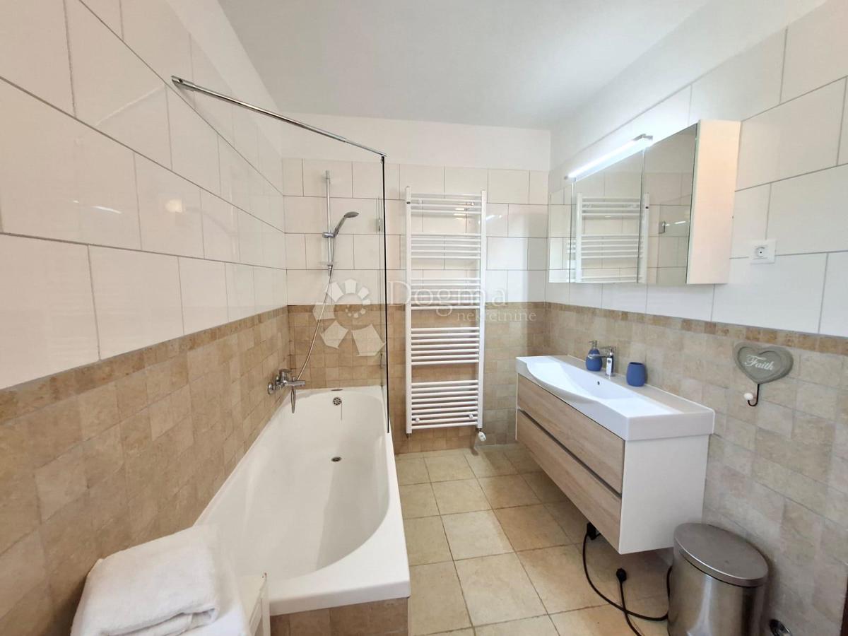 Hiša Višnjan, 205m2