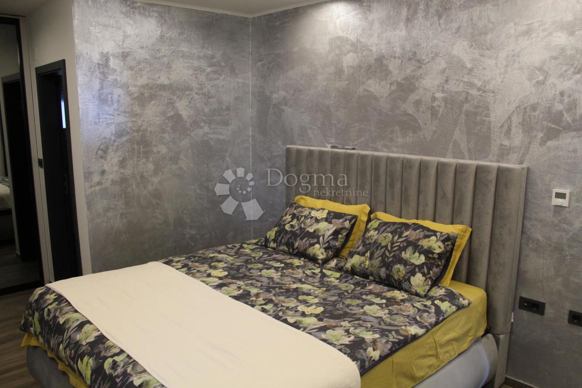 Hiša Novi Vinodolski, 400m2