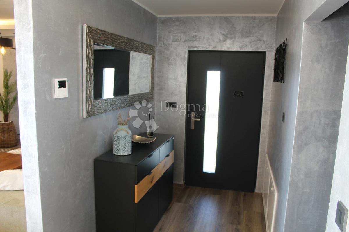 Hiša Novi Vinodolski, 400m2