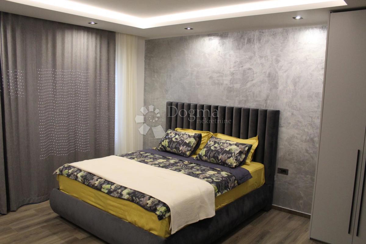 Hiša Novi Vinodolski, 400m2