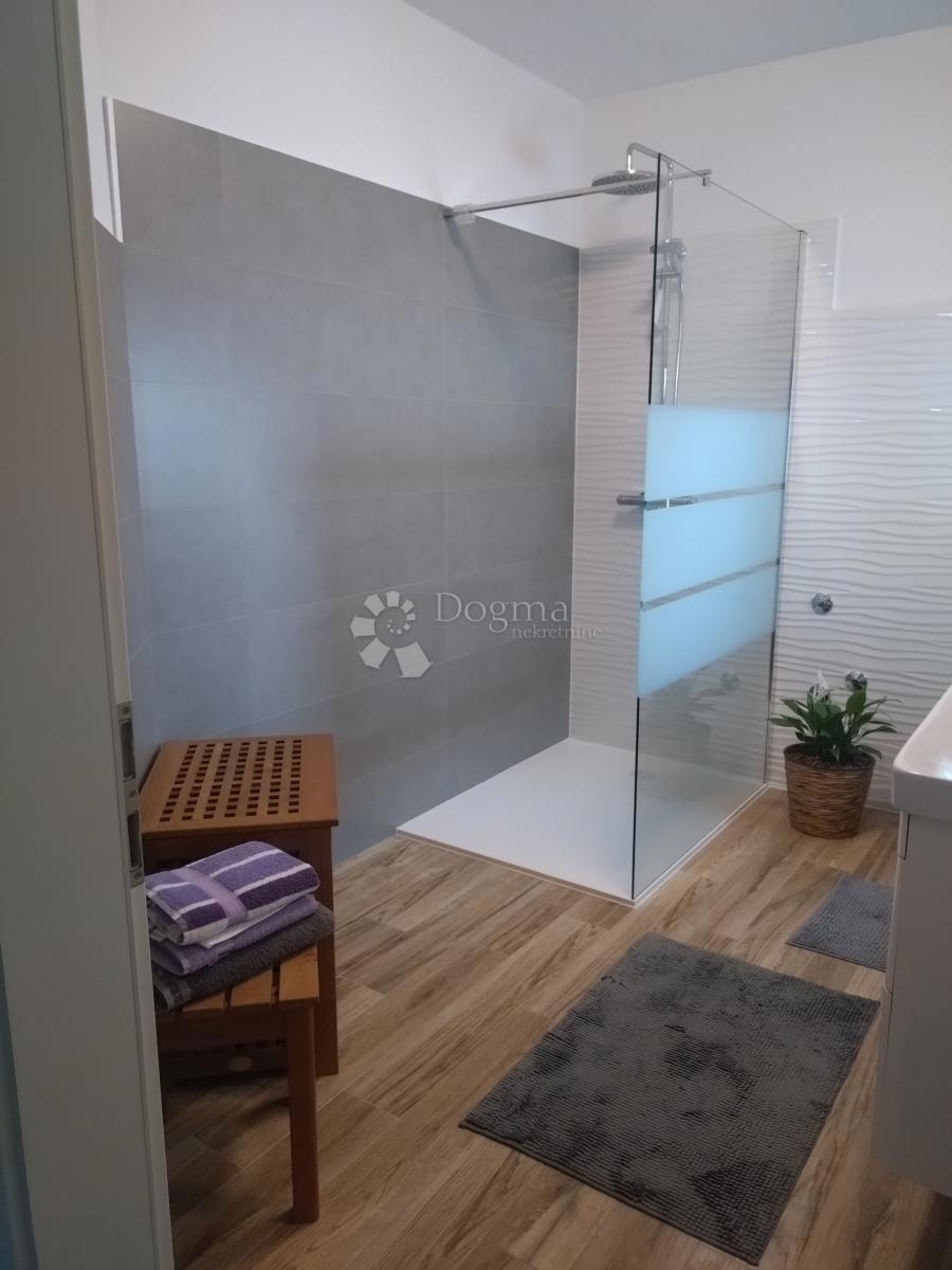 Hiša Liganj, Lovran, 257m2