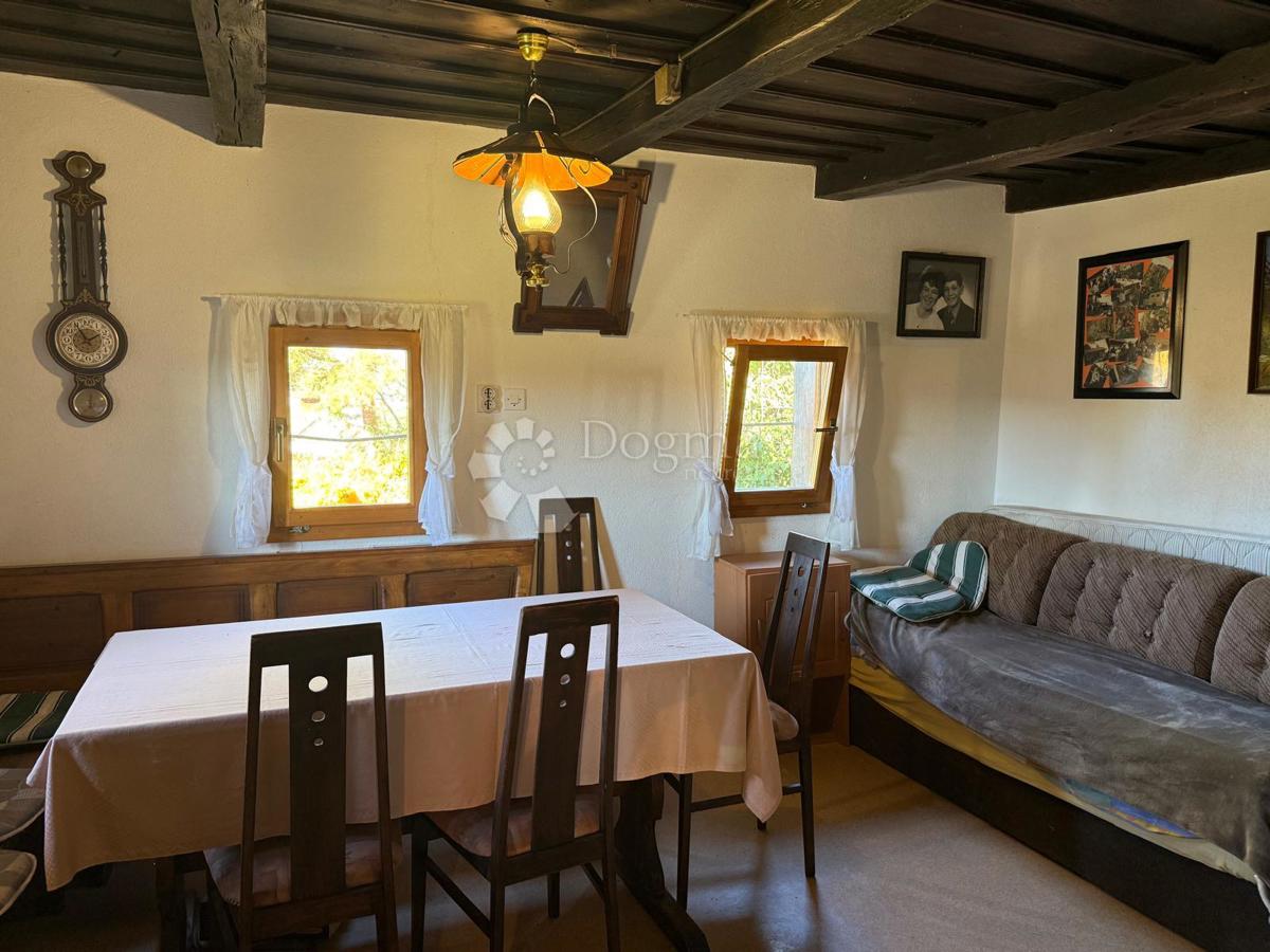 Hiša Natkrižovljan, Cestica, 111m2