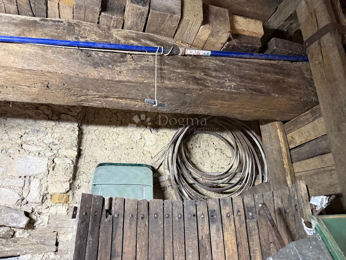 Hiša Natkrižovljan, Cestica, 111m2