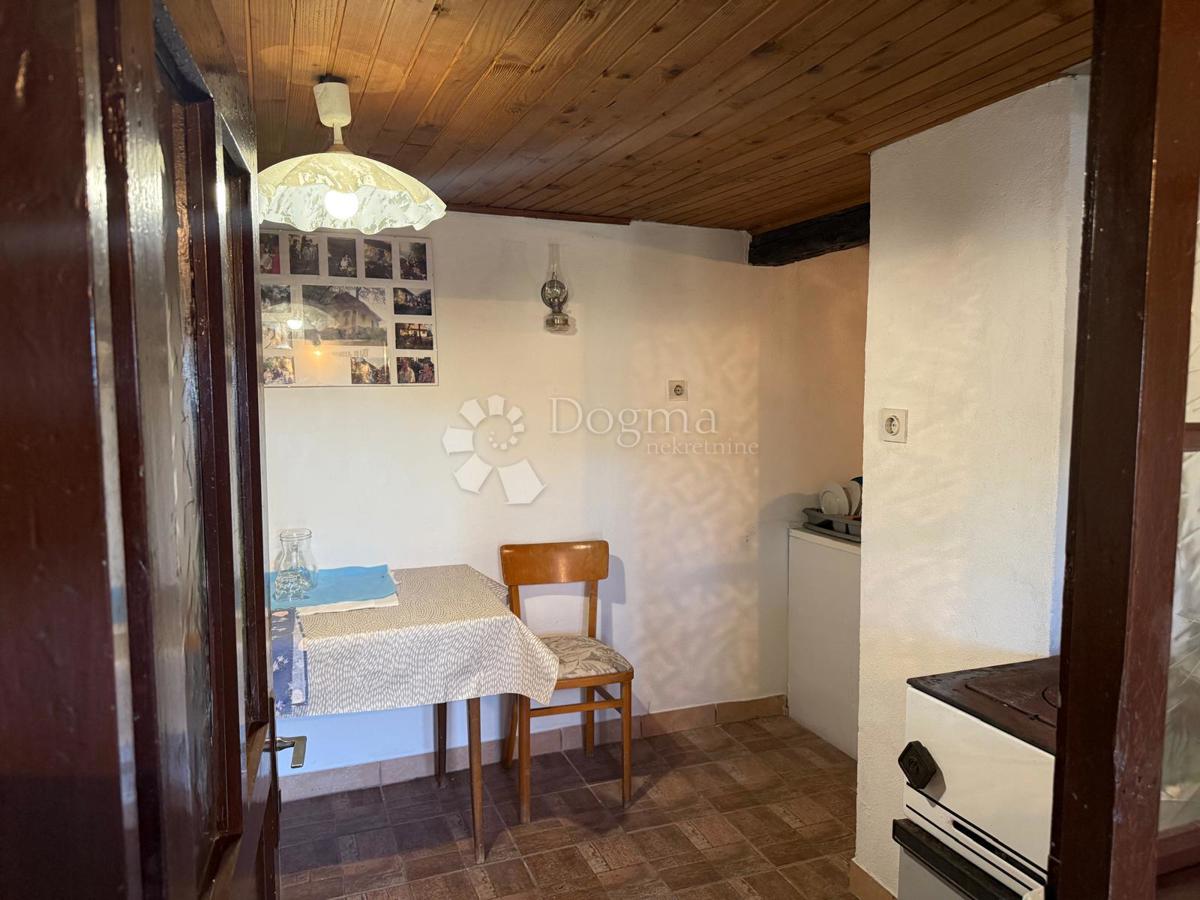 Hiša Natkrižovljan, Cestica, 111m2