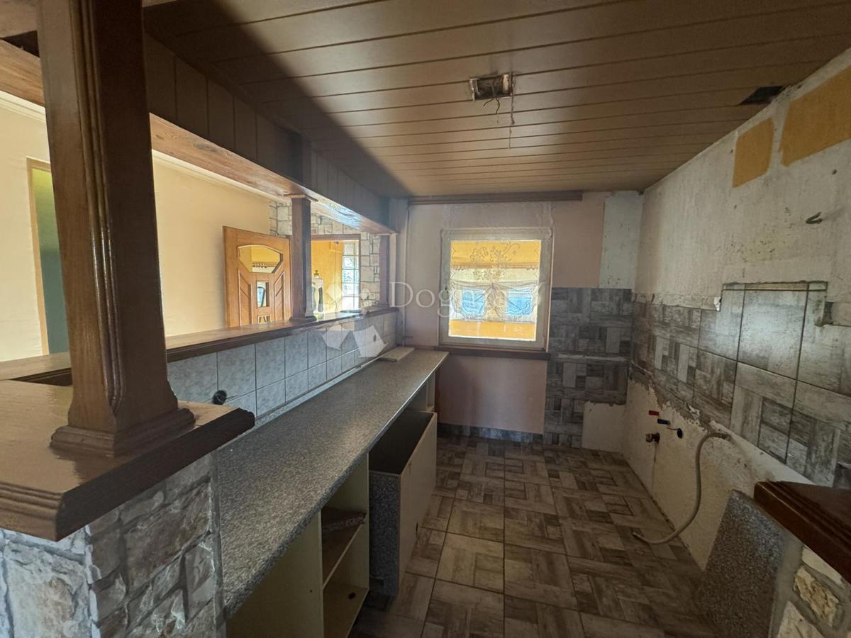 Hiša Maglenča, Veliko Trojstvo, 156m2