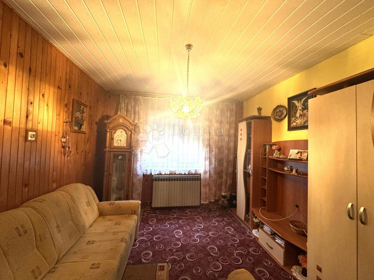 Hiša Maglenča, Veliko Trojstvo, 156m2