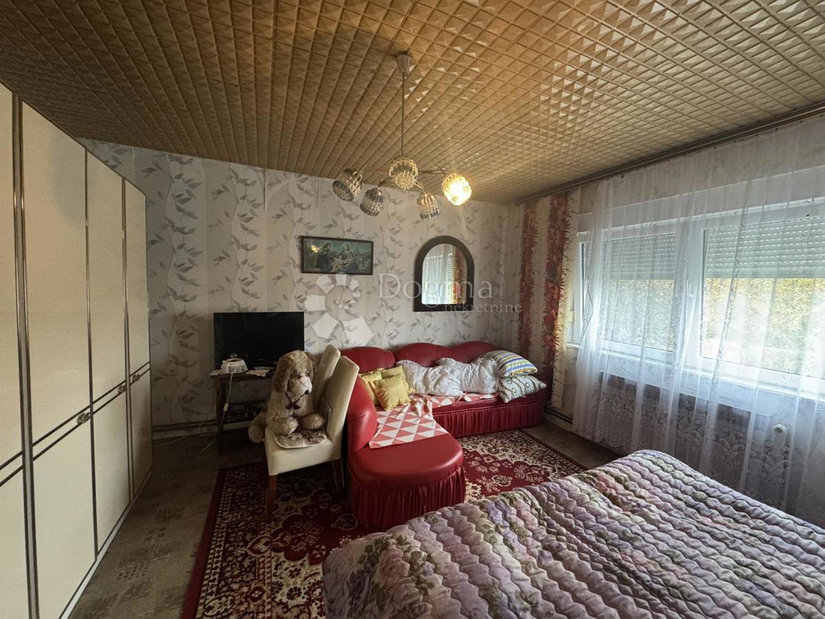 Hiša Maglenča, Veliko Trojstvo, 156m2