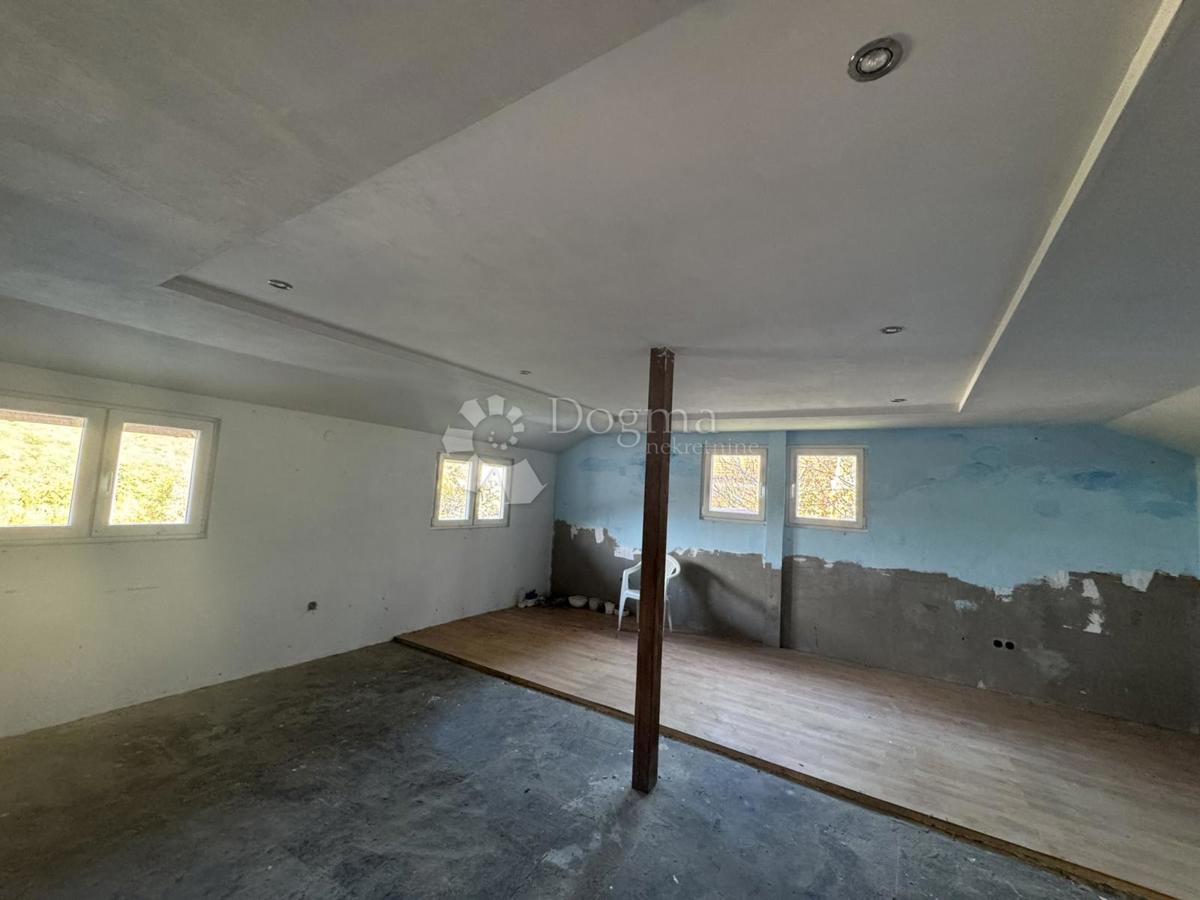 Hiša Maglenča, Veliko Trojstvo, 156m2