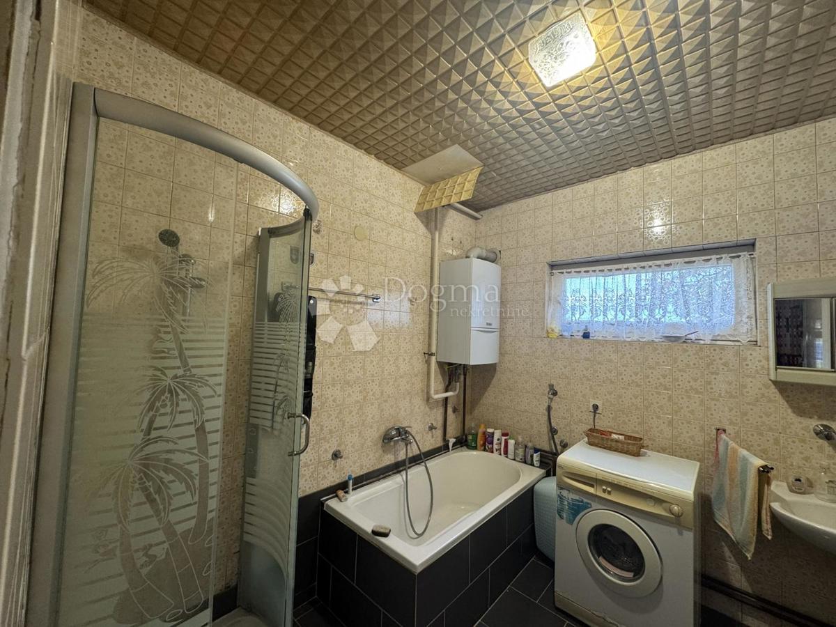 Hiša Maglenča, Veliko Trojstvo, 156m2