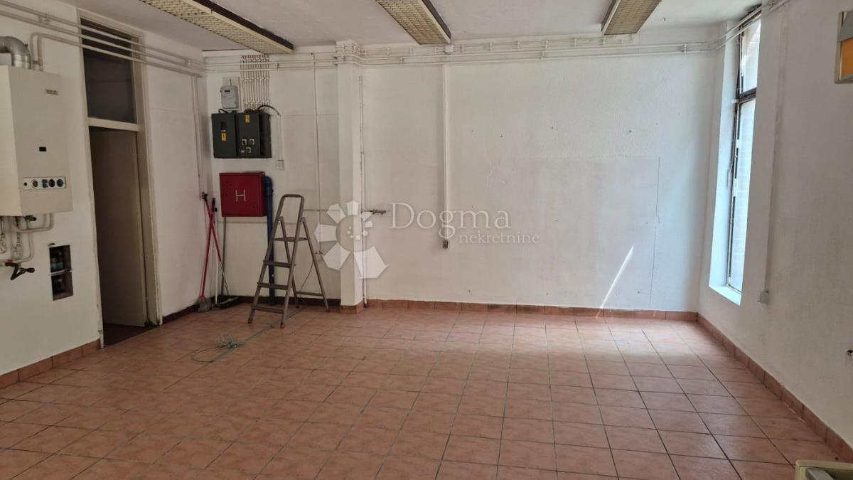 Poslovni prostor Jug II, Osijek, 67,13m2