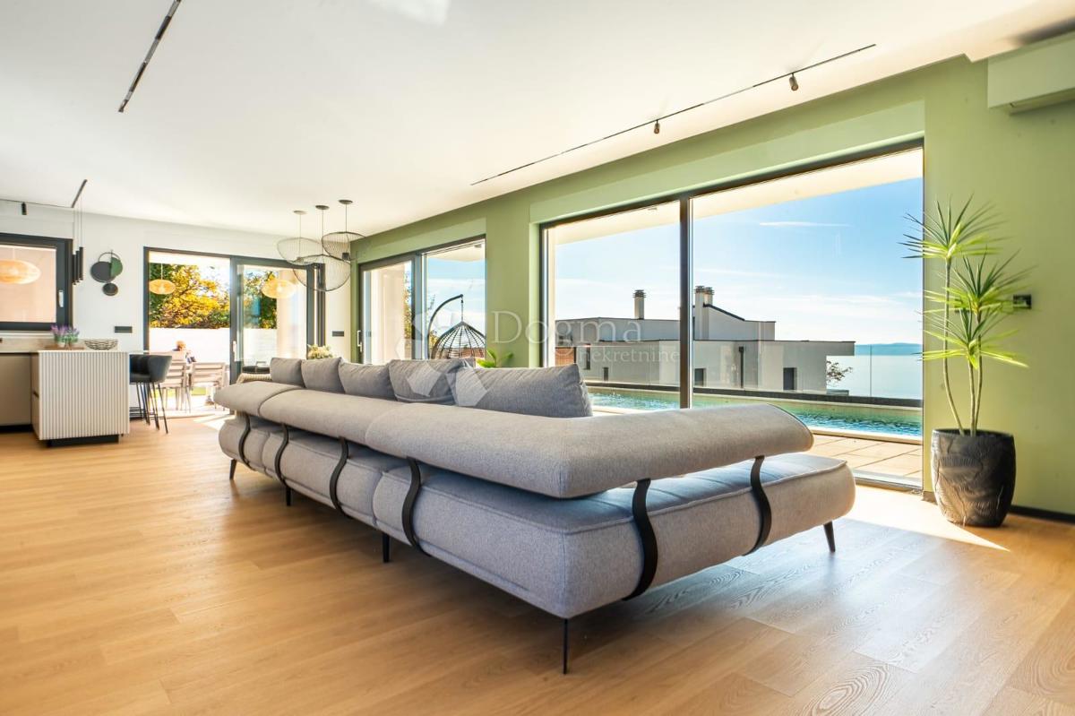 Hiša Dujmići, Kostrena, 295m2