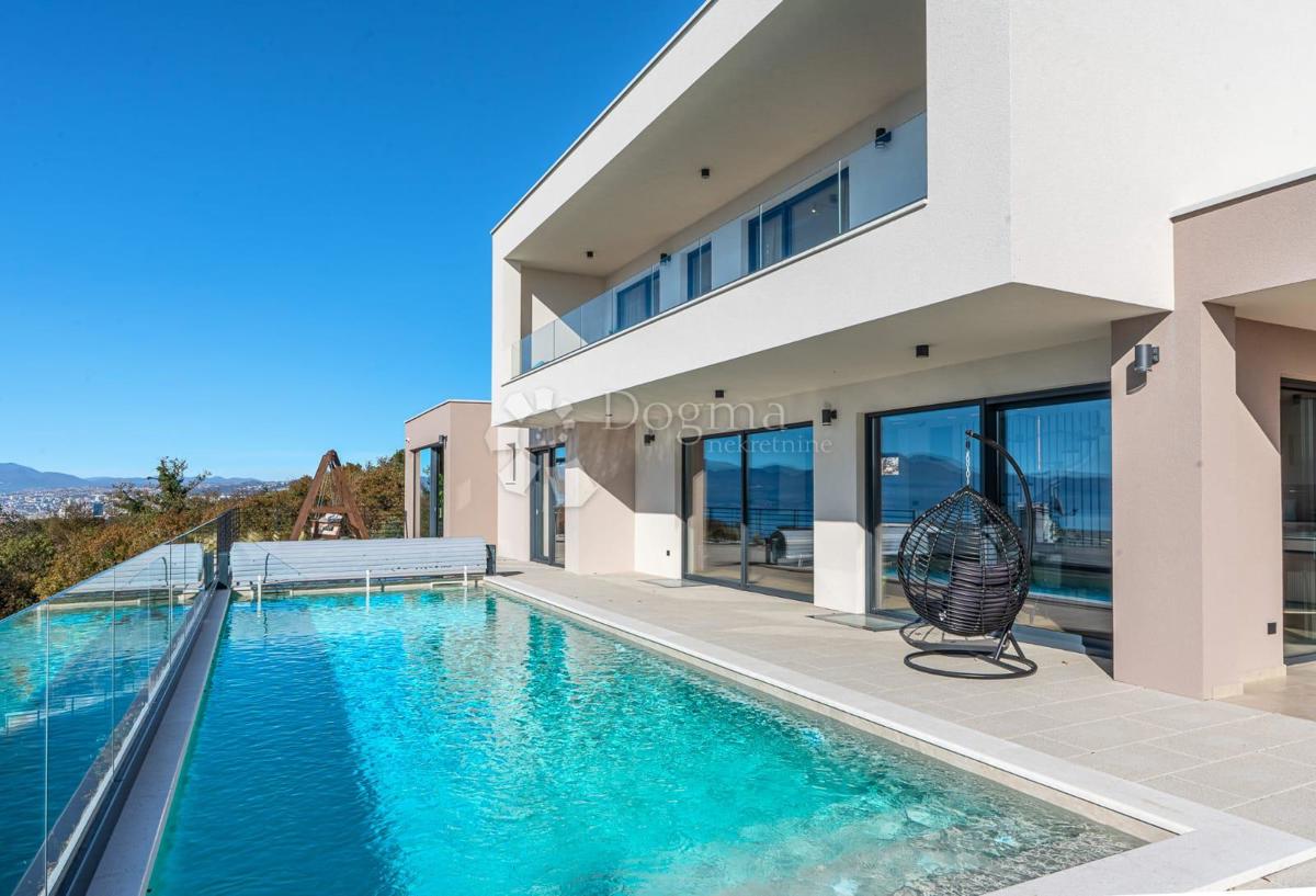 Hiša Dujmići, Kostrena, 295m2