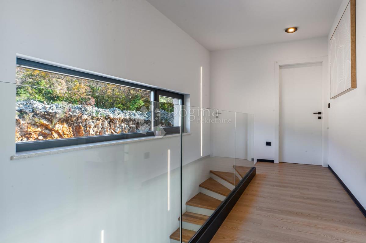 Hiša Dujmići, Kostrena, 295m2