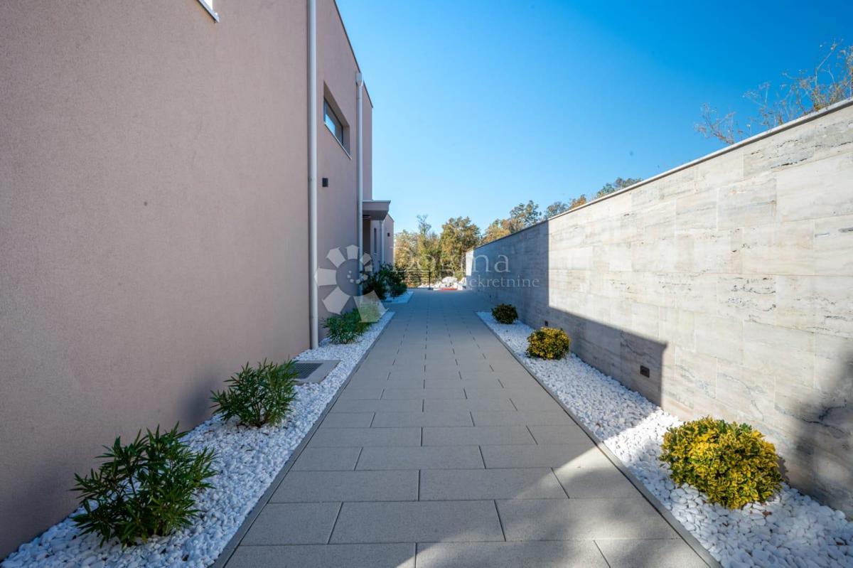 Hiša Dujmići, Kostrena, 295m2