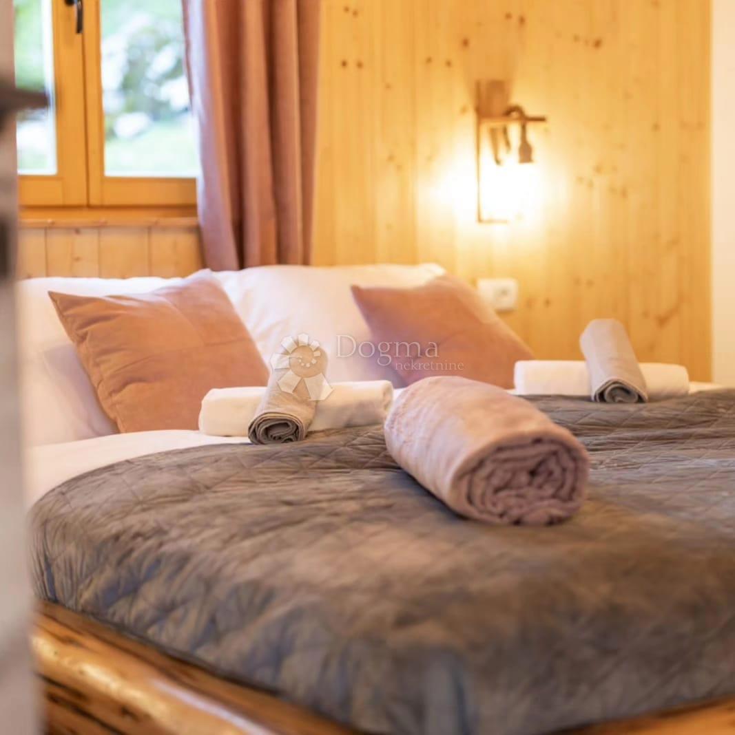 Hiša Bukovac Perušićki, Perušić, 125m2