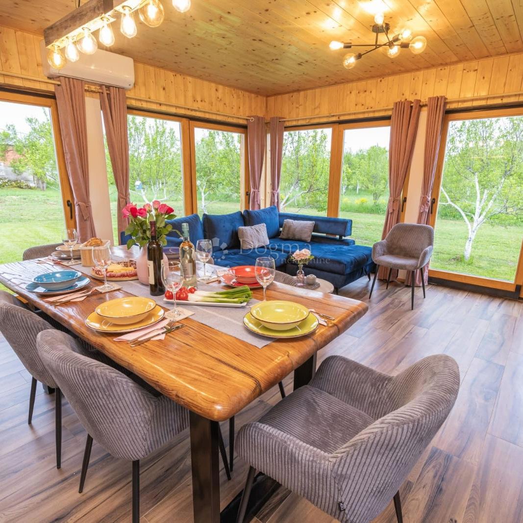 Hiša Bukovac Perušićki, Perušić, 125m2