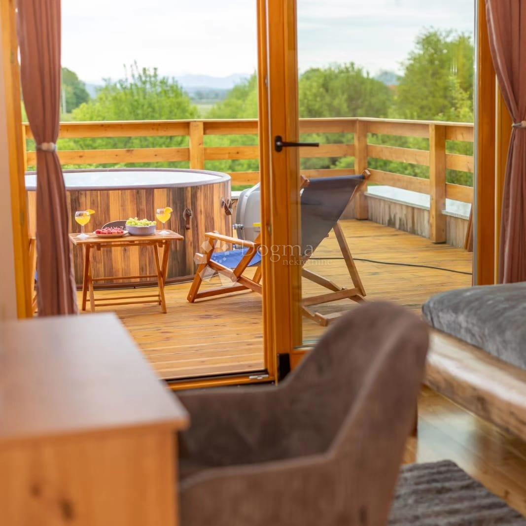 Hiša Bukovac Perušićki, Perušić, 125m2