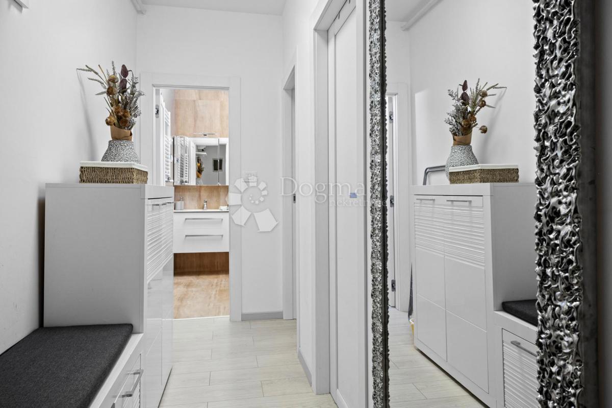 Stanovanje Centar, Pula, 55m2