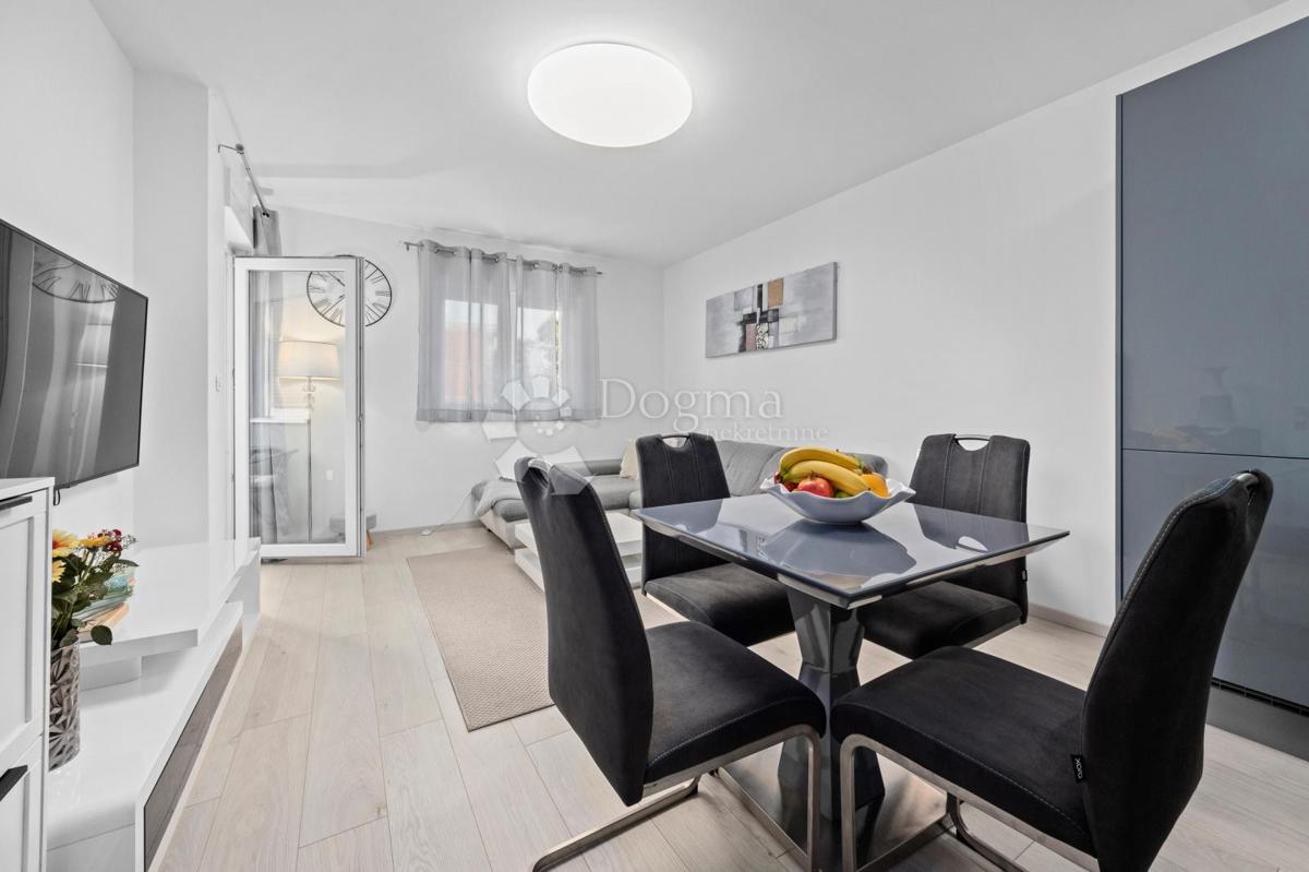 Stanovanje Centar, Pula, 55m2