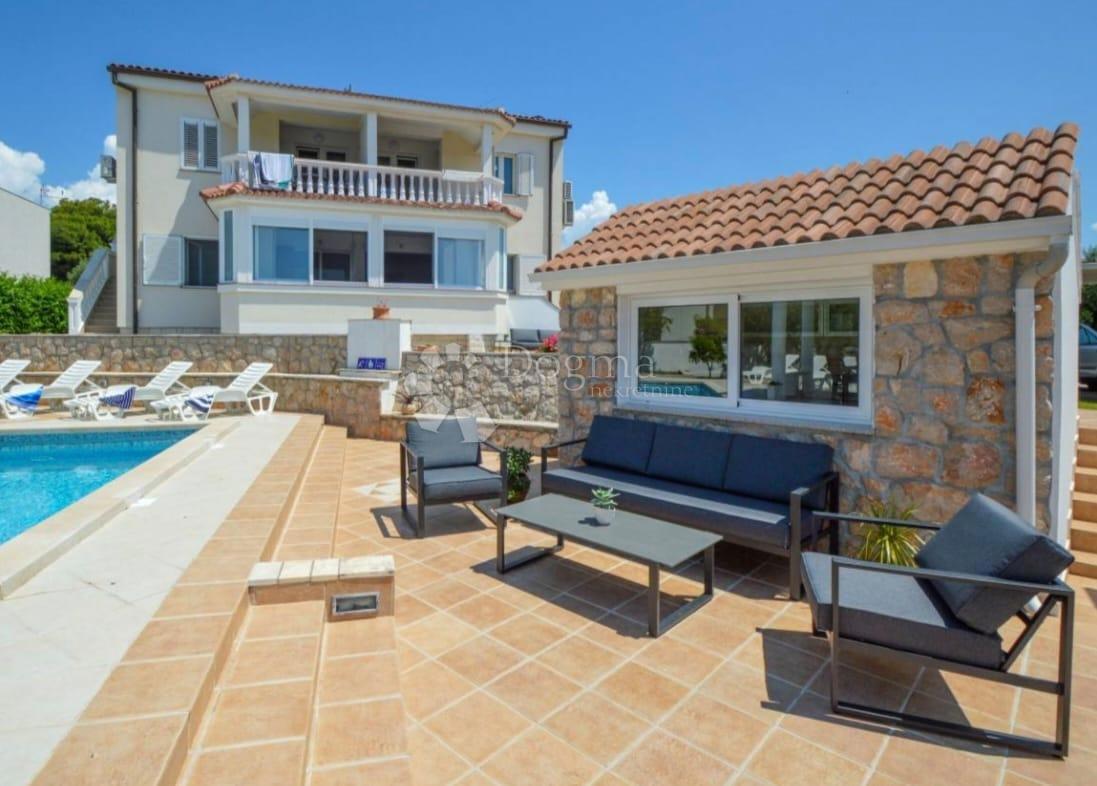 Hiša Tribunj, 548m2