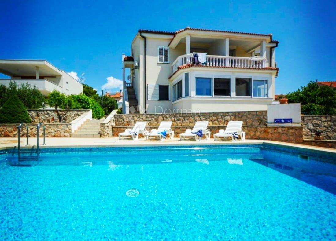 Hiša Tribunj, 548m2