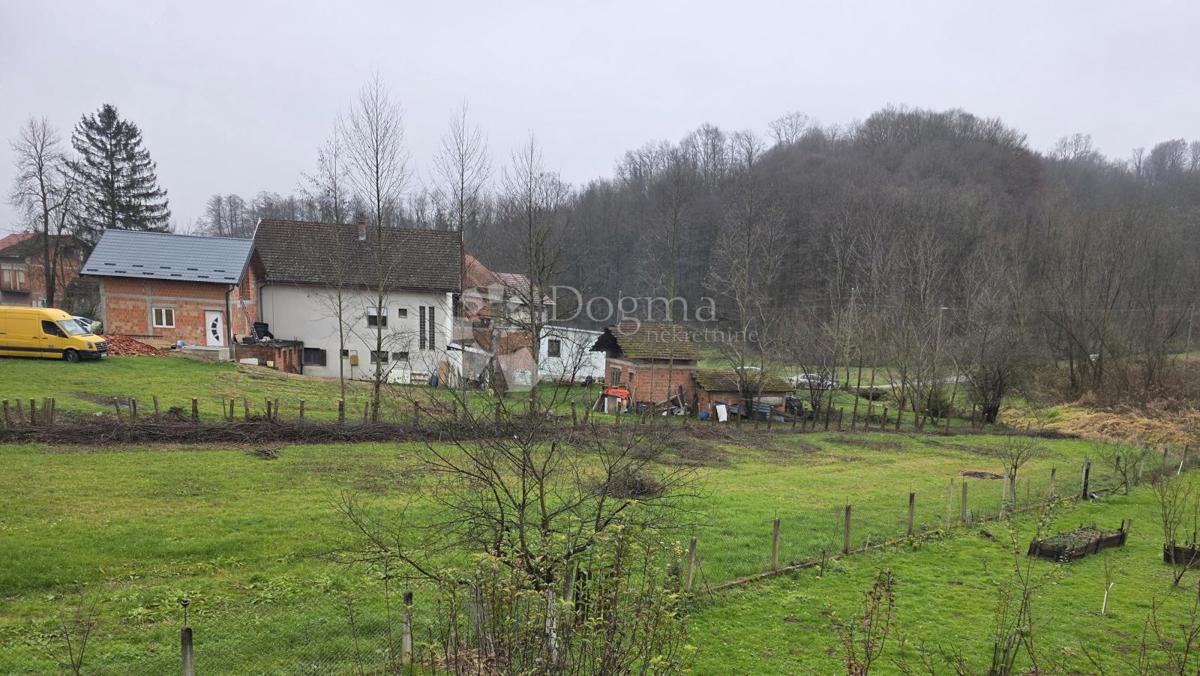 Zazidljivo zemljišče Bedekovčina, 1.596m2