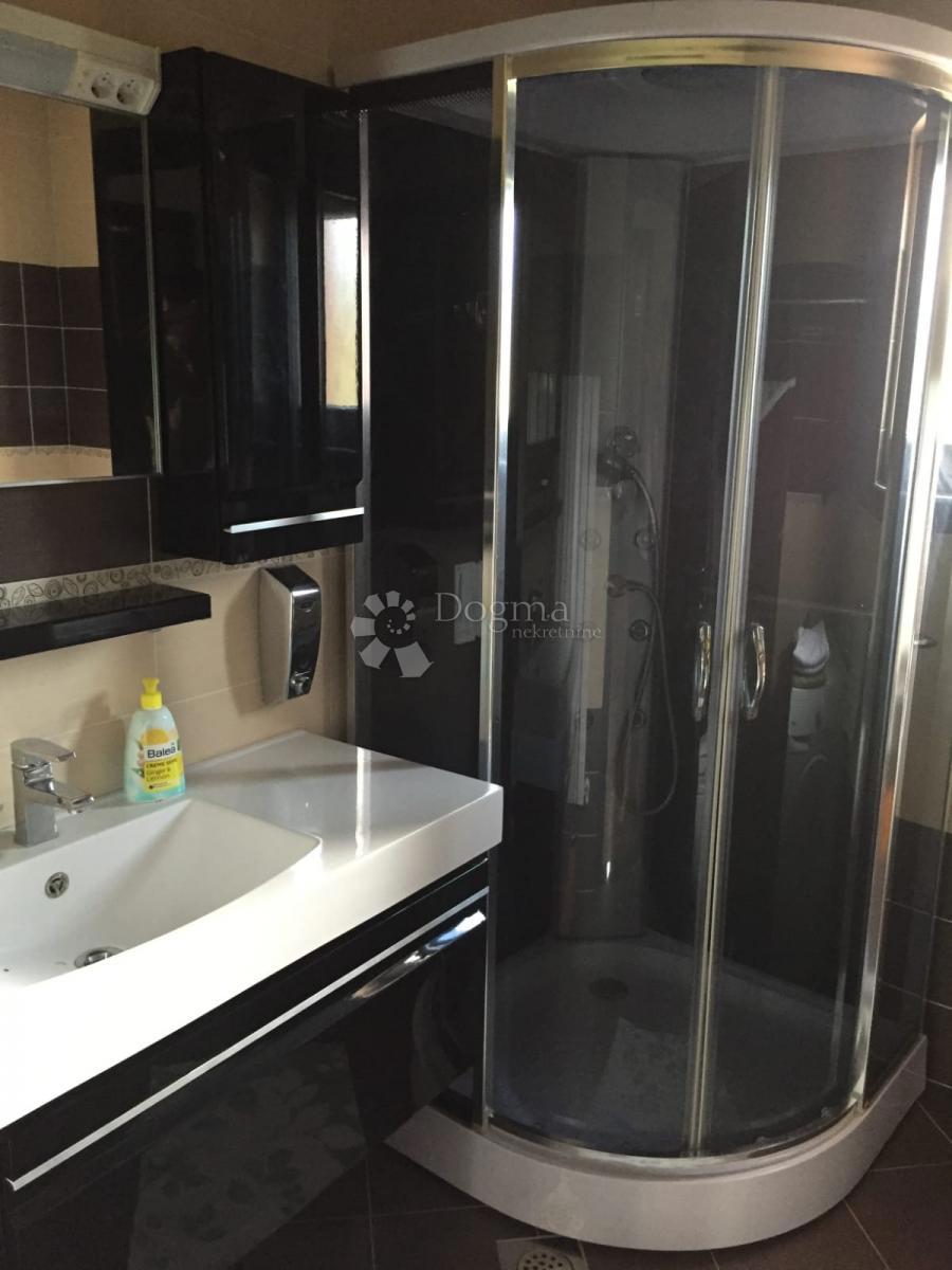 Istra, Labin, vila na mirni lokaciji