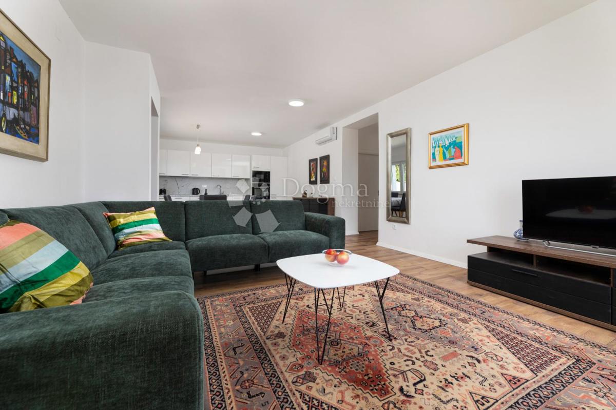 Hiša Povile, Novi Vinodolski, 250m2