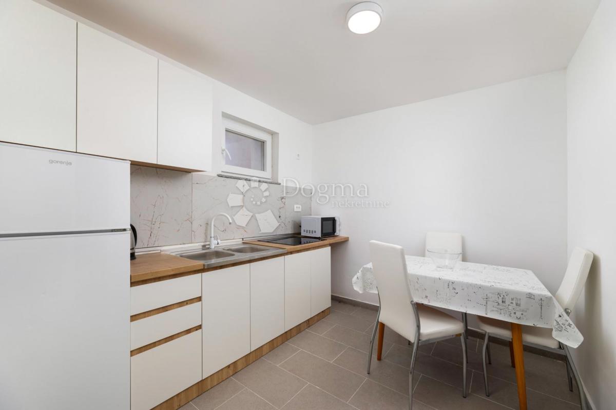 Hiša Povile, Novi Vinodolski, 250m2