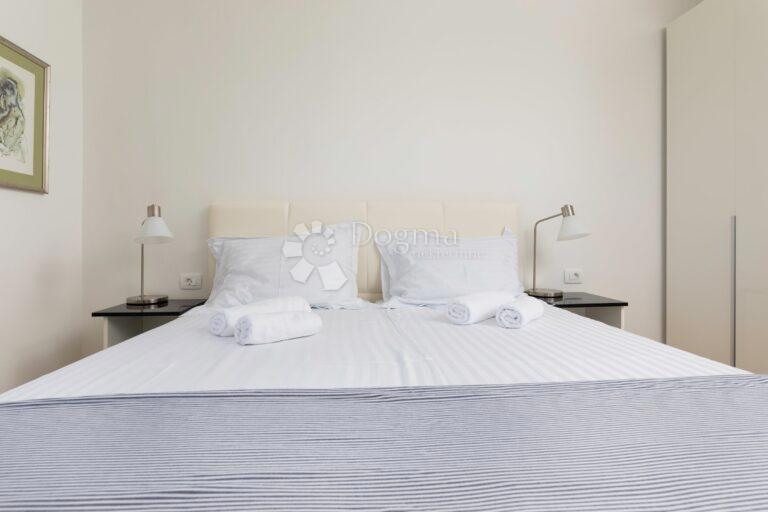 Hiša Povile, Novi Vinodolski, 250m2