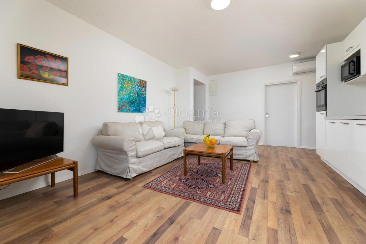 Hiša Povile, Novi Vinodolski, 250m2