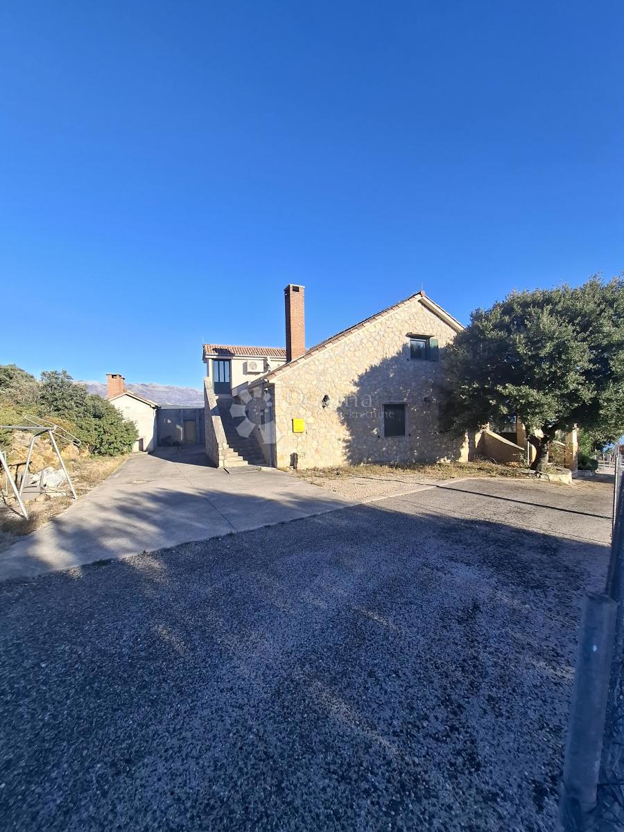 Hiša Posedarje, 500m2