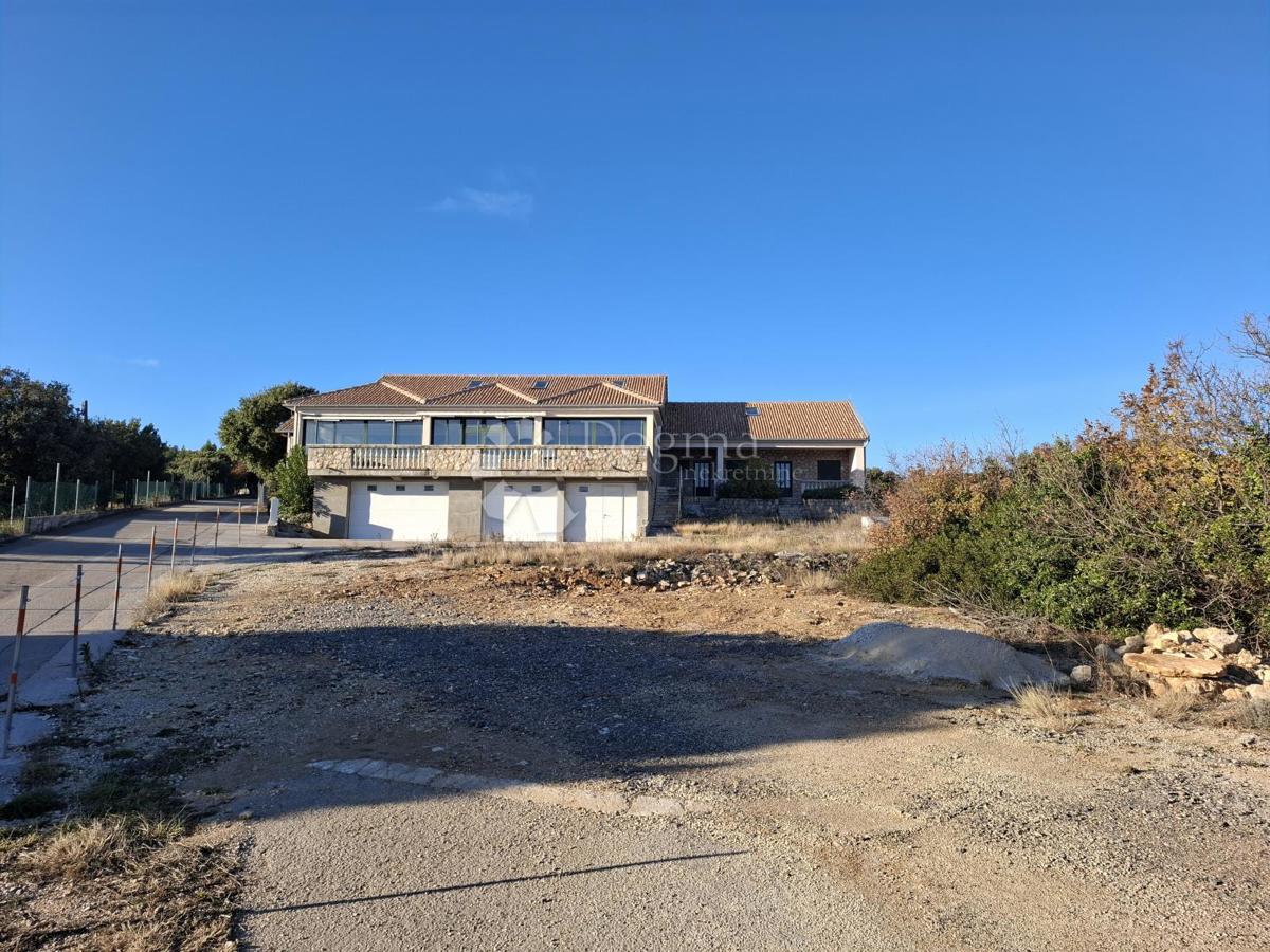 Hiša Posedarje, 500m2