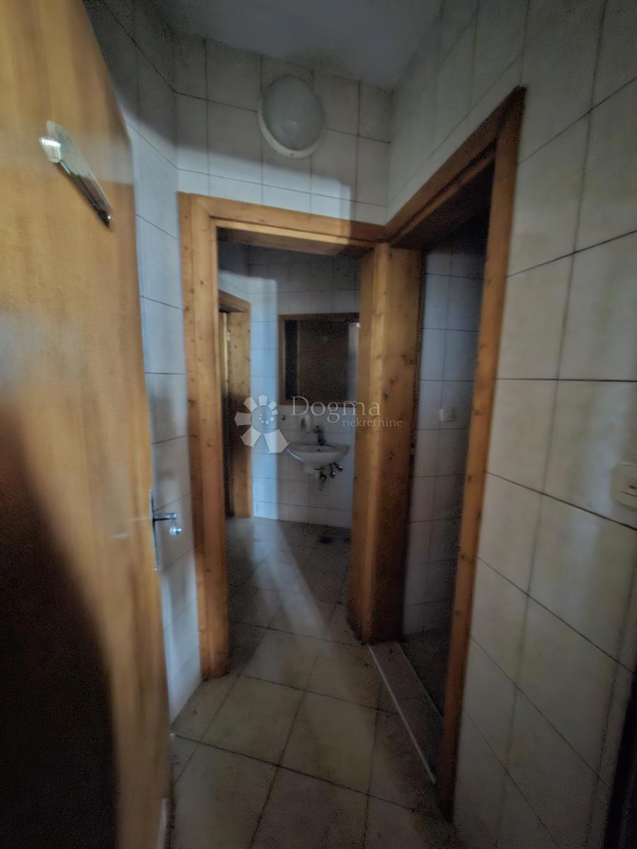 Hiša Posedarje, 500m2