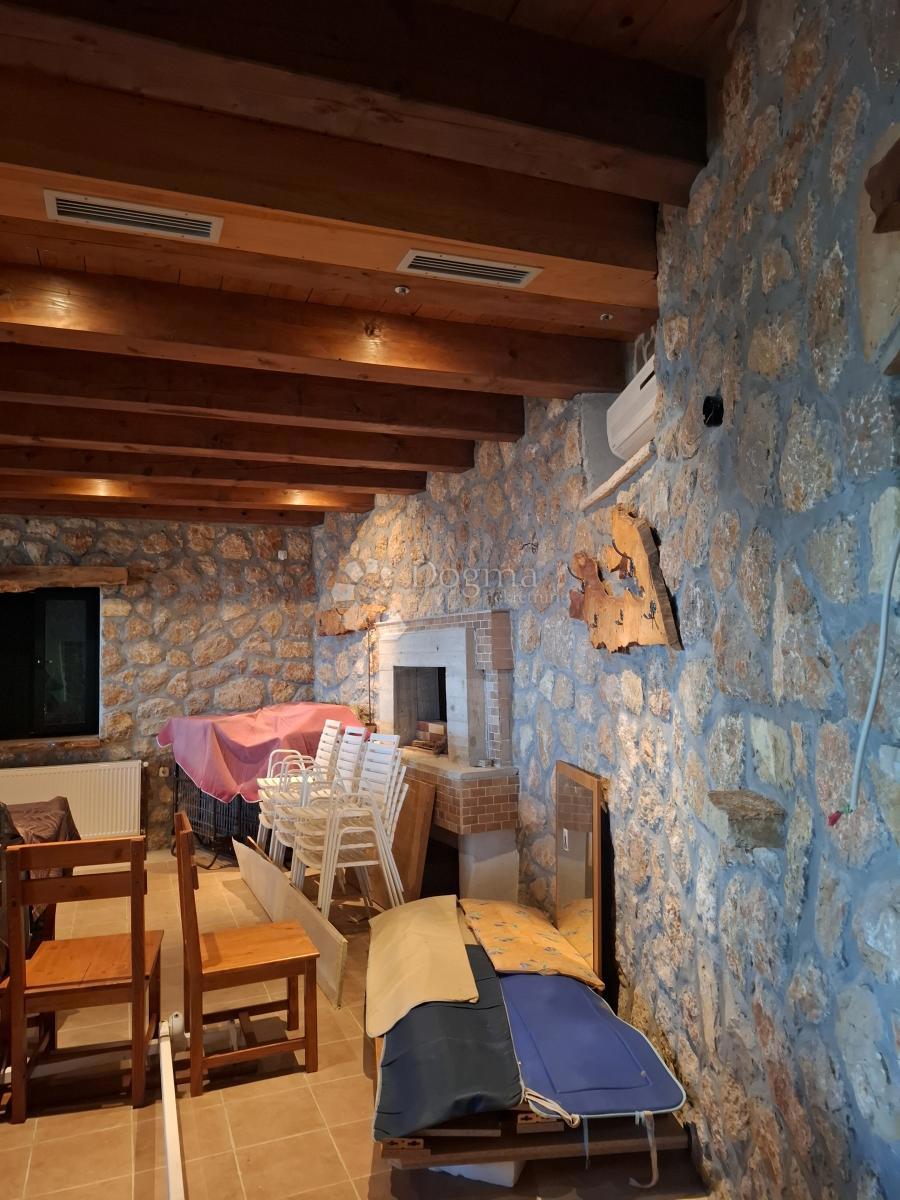 Hiša Posedarje, 500m2