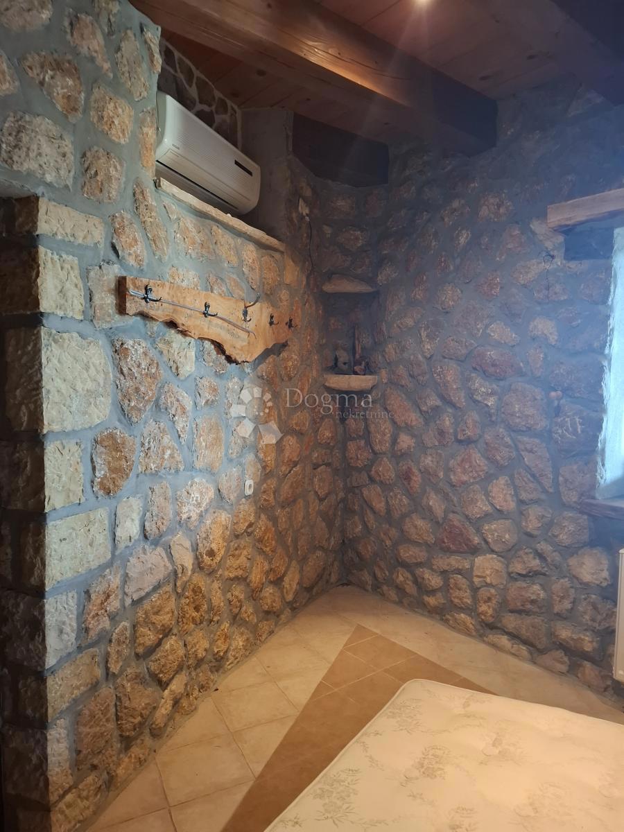 Hiša Posedarje, 500m2