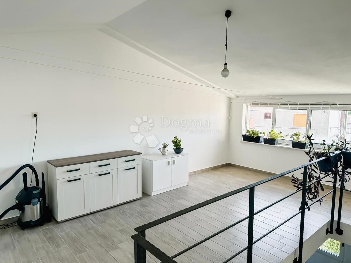 Stanovanje Crnica, Šibenik, 251,93m2