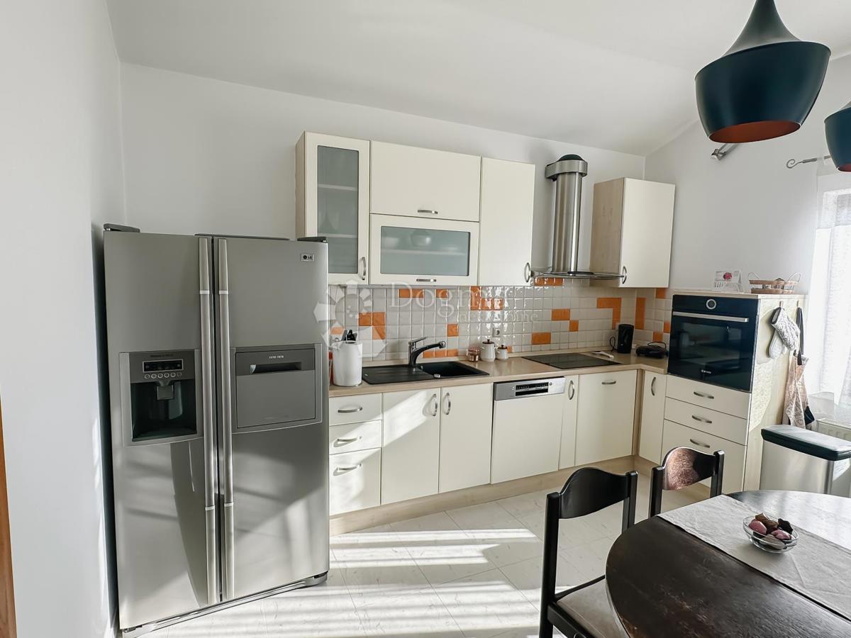 Stanovanje Crnica, Šibenik, 251,93m2