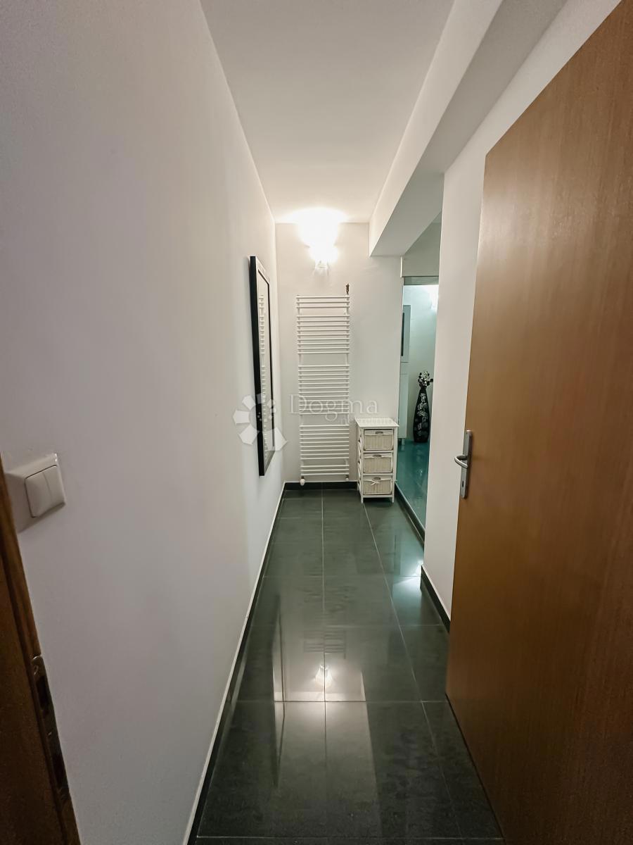 Stanovanje Crnica, Šibenik, 251,93m2