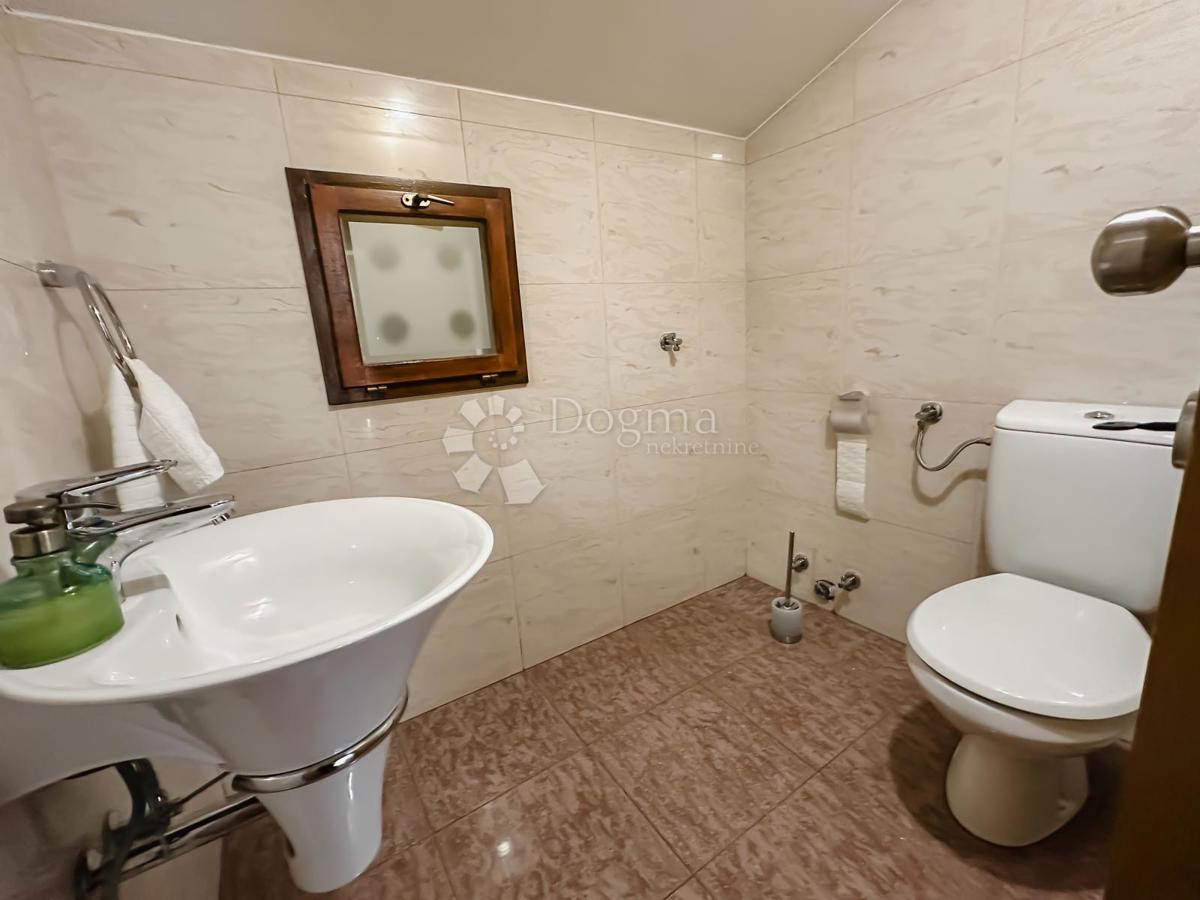 Stanovanje Crnica, Šibenik, 251,93m2