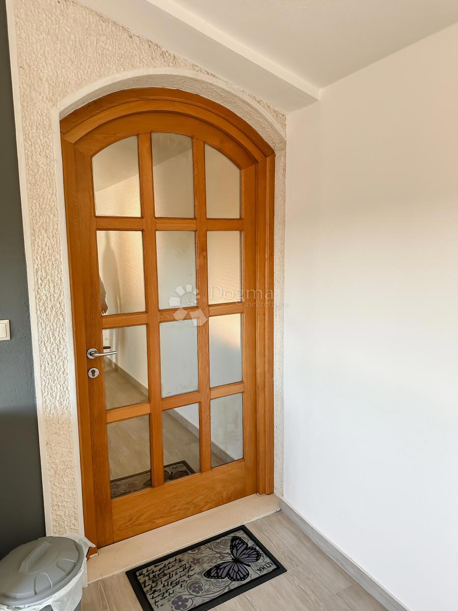 Stanovanje Crnica, Šibenik, 251,93m2